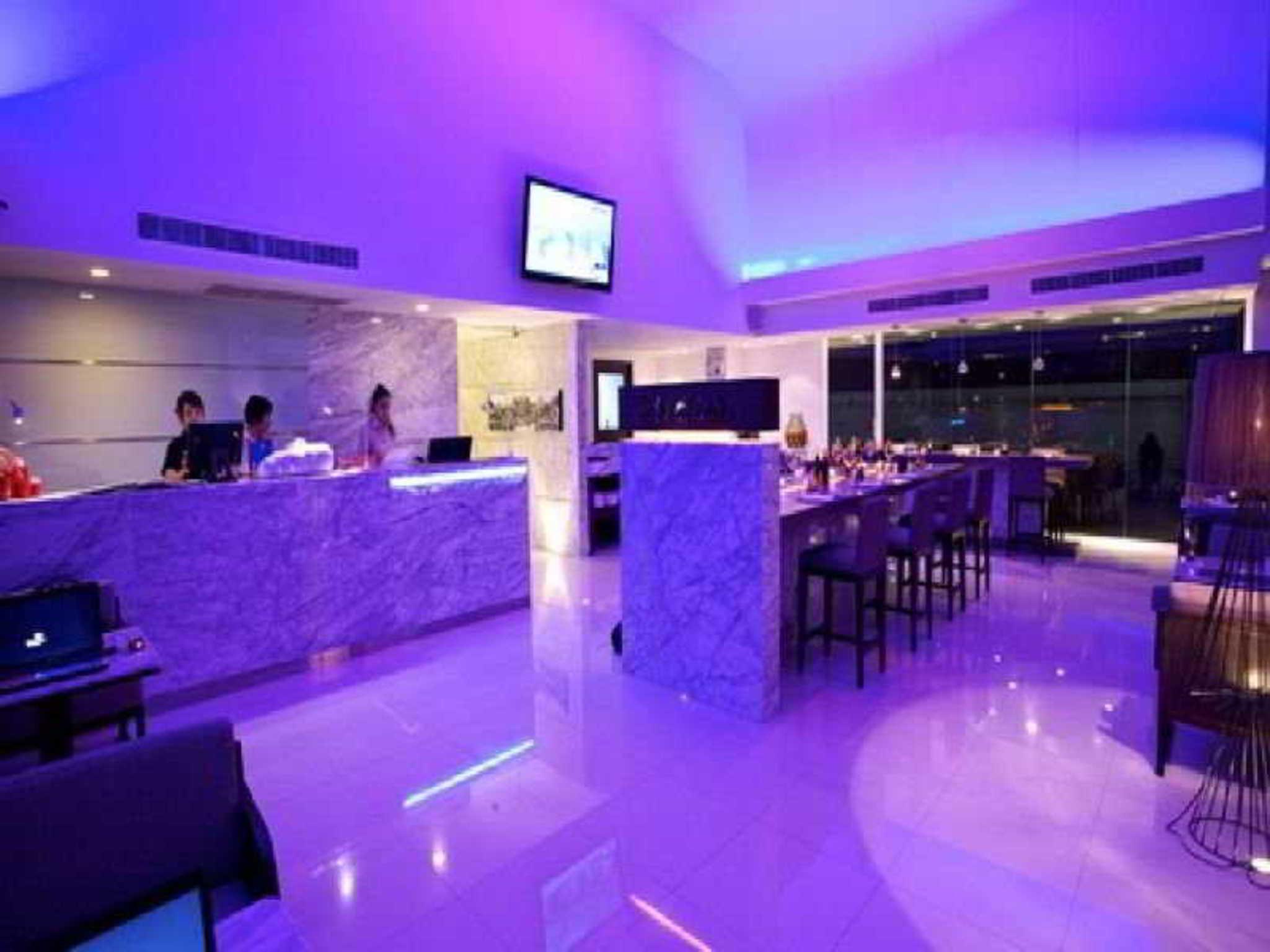 Hotel Solo, Sukhumvit 2, Bangkok - Sha Extra Plus Экстерьер фото